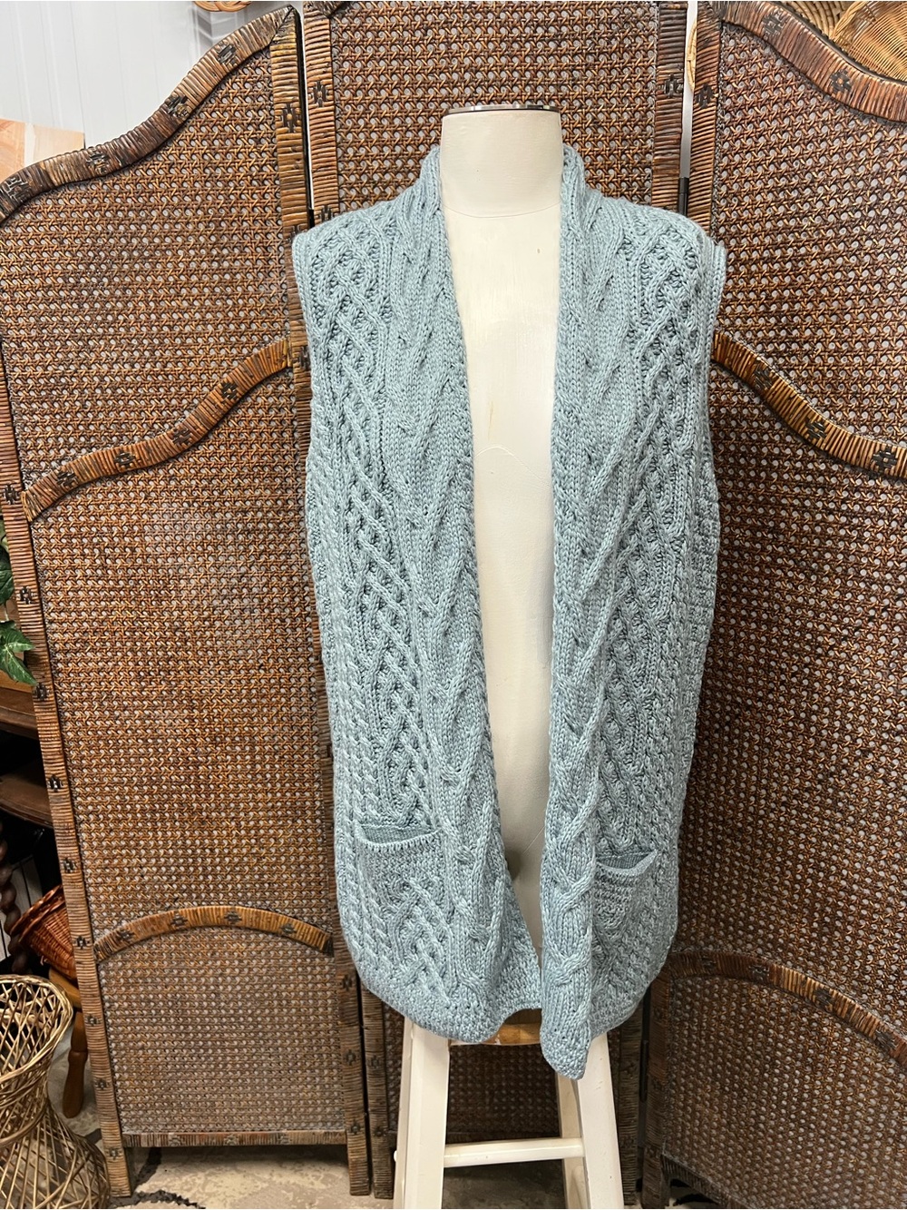 NWOT Irish wool sweater vest cardigan Kilronan medium grandma core Ireland